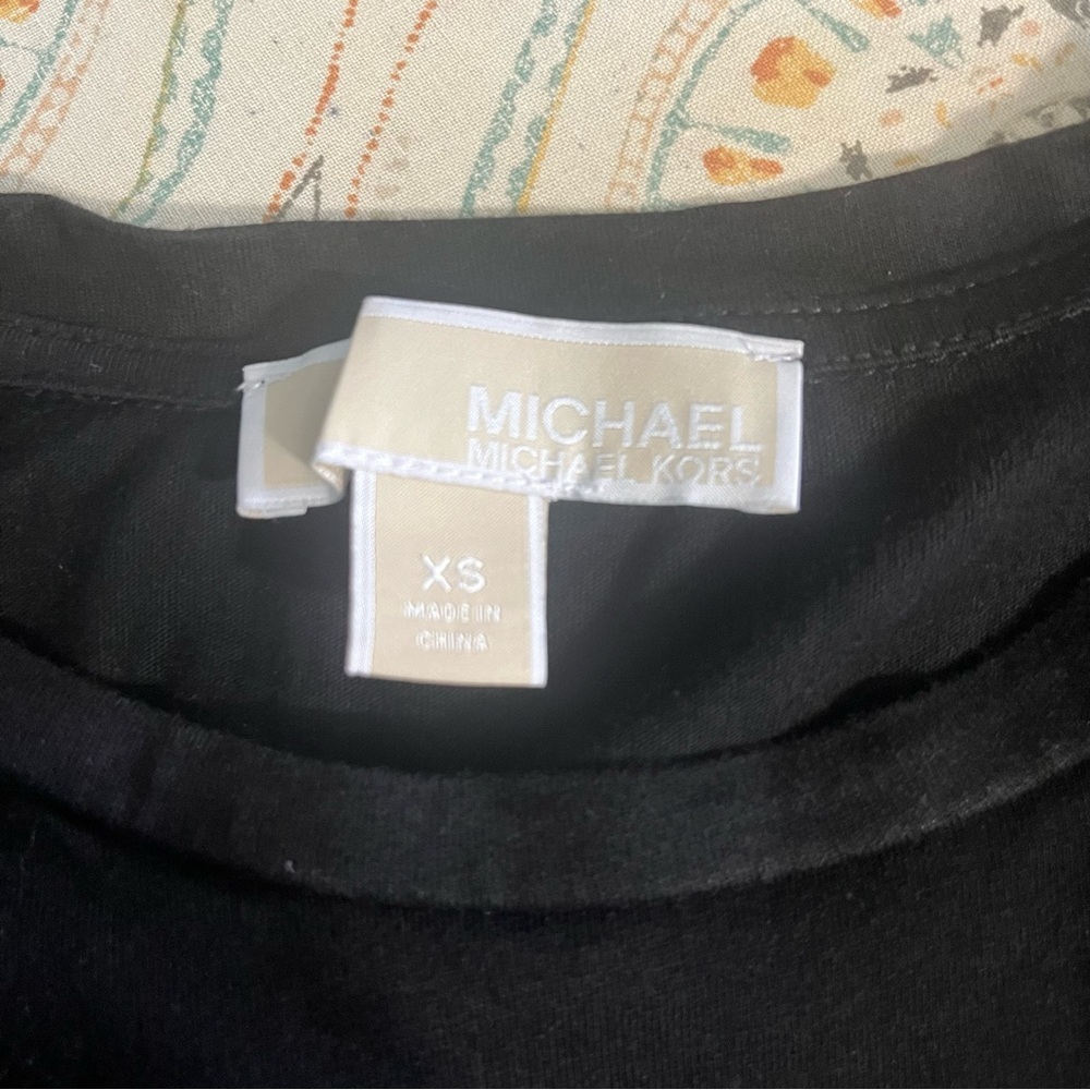 Michael Kors Classic Black Short Sleeve Top - Picture 5 of 6